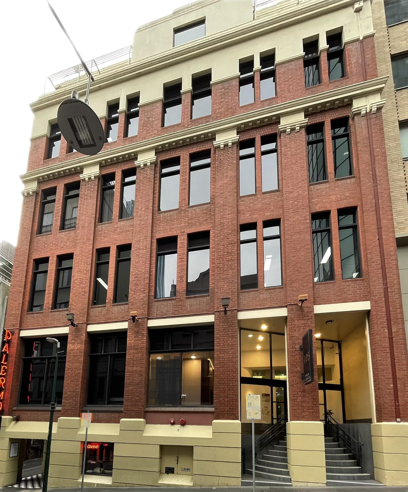 Dawson Chambers — 405 Little Bourke Street building facade